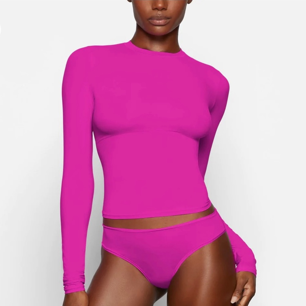 Skims Fit Everybody Long Sleeve T-shirt